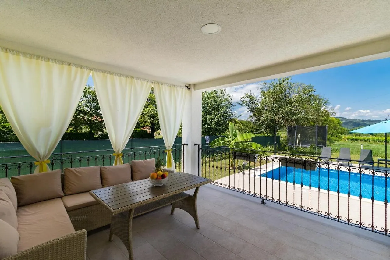 Kršan Villa Mario With Private Heated Saltwater Pool קרואטיה