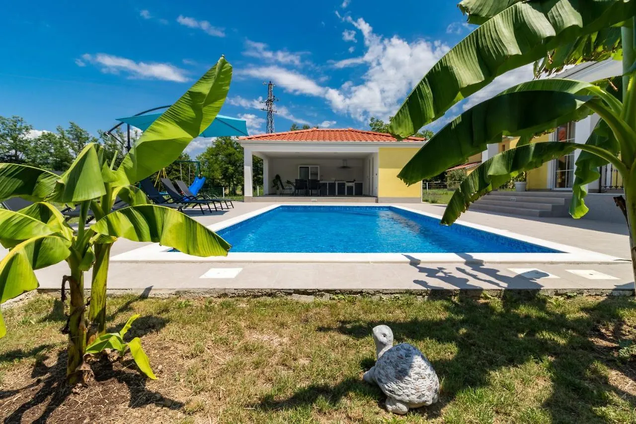 Kršan Villa Mario With Private Heated Saltwater Pool קרואטיה